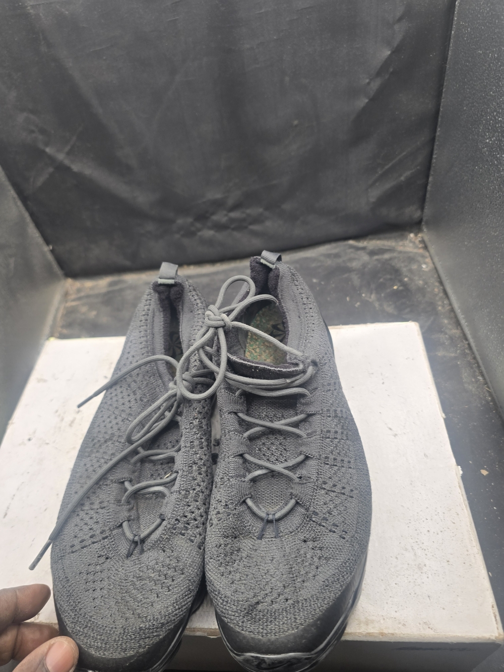 Nike Men's Grey Knit Lace-Up Sneakers